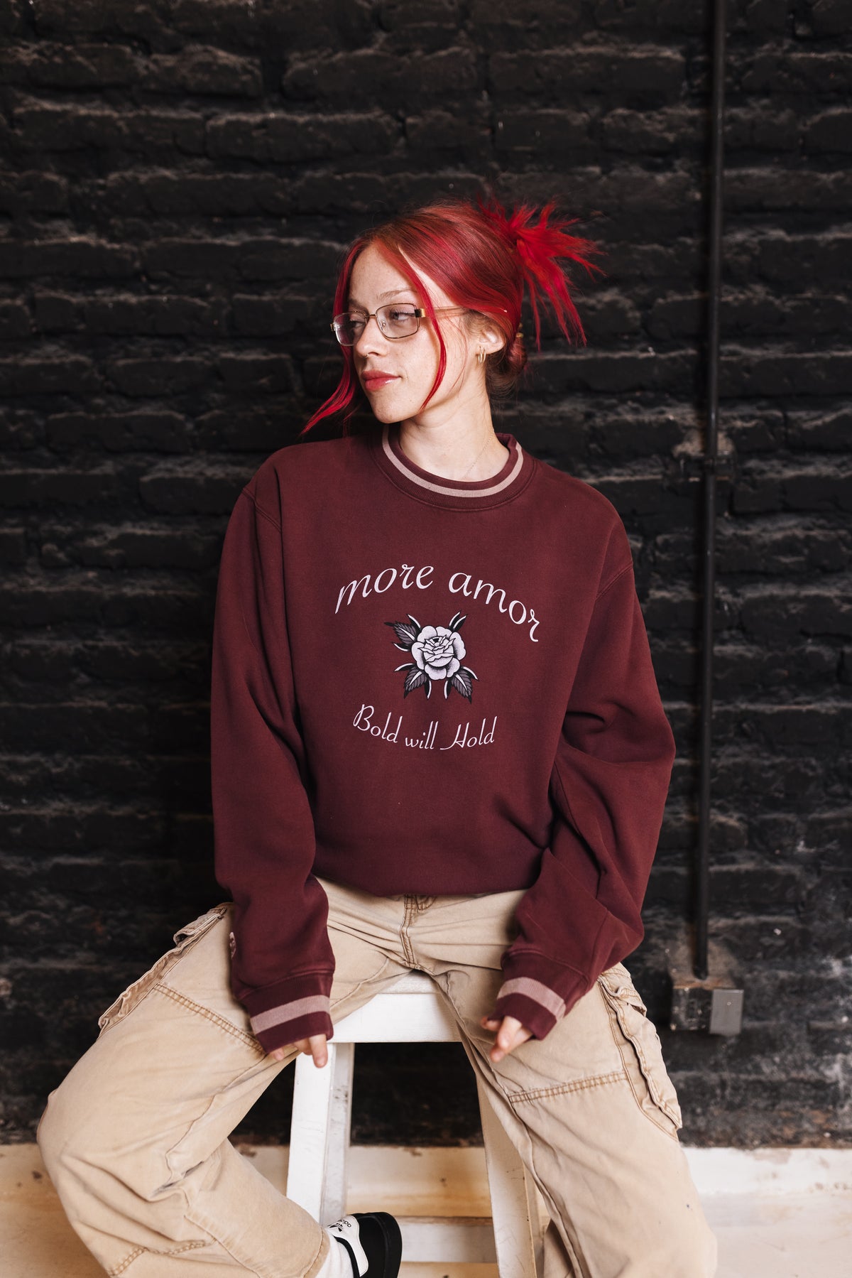 Polerón Crewneck sin Gorro Mujer Traditional Rose Burdeo | Dimedarko