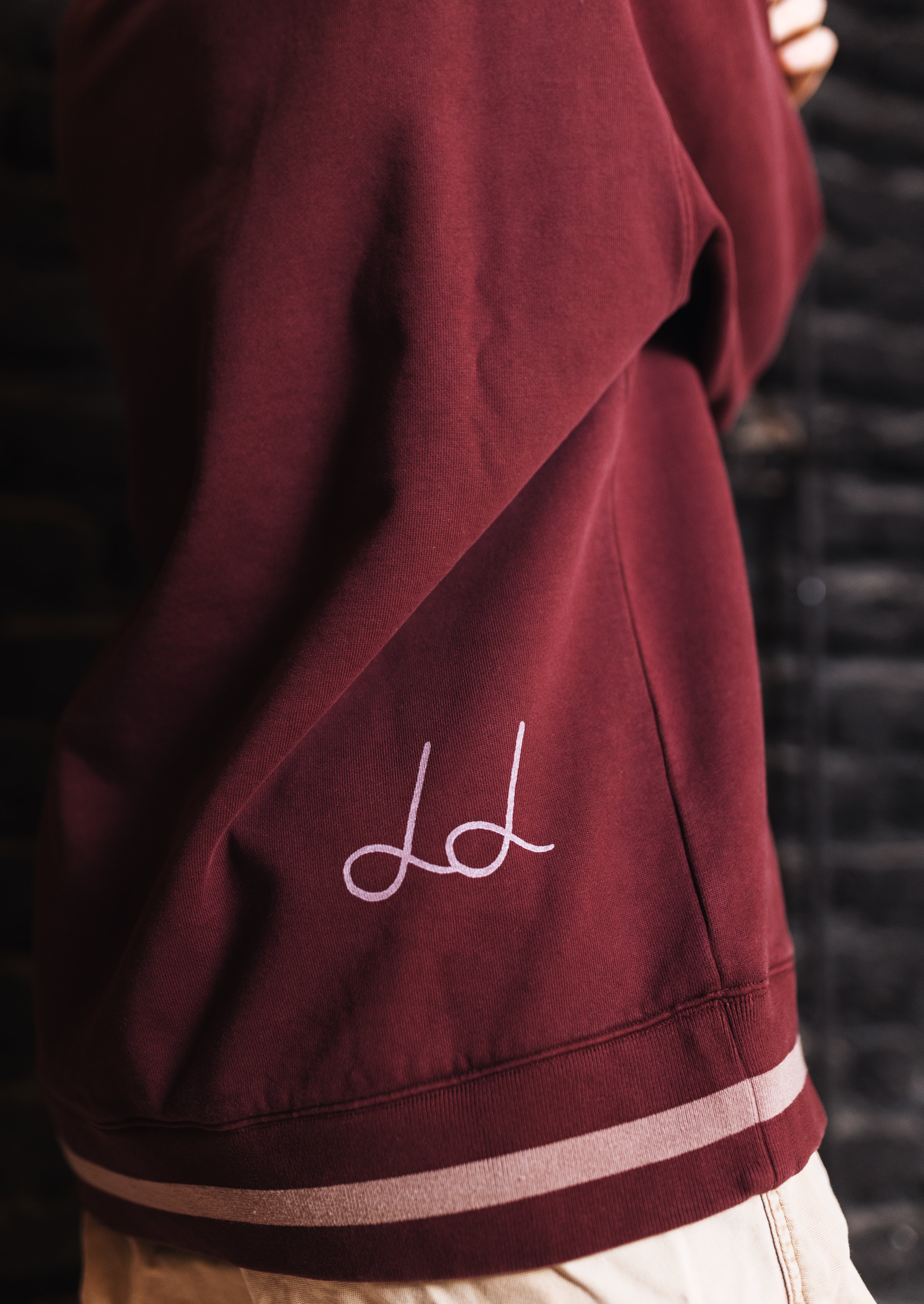 Polerón Crewneck sin Gorro Traditional Rose Burdeo | Dimedarko