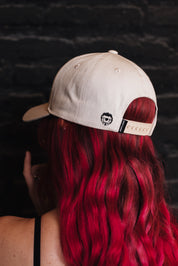 Jockey Medium Skull Crema | Max Costabal