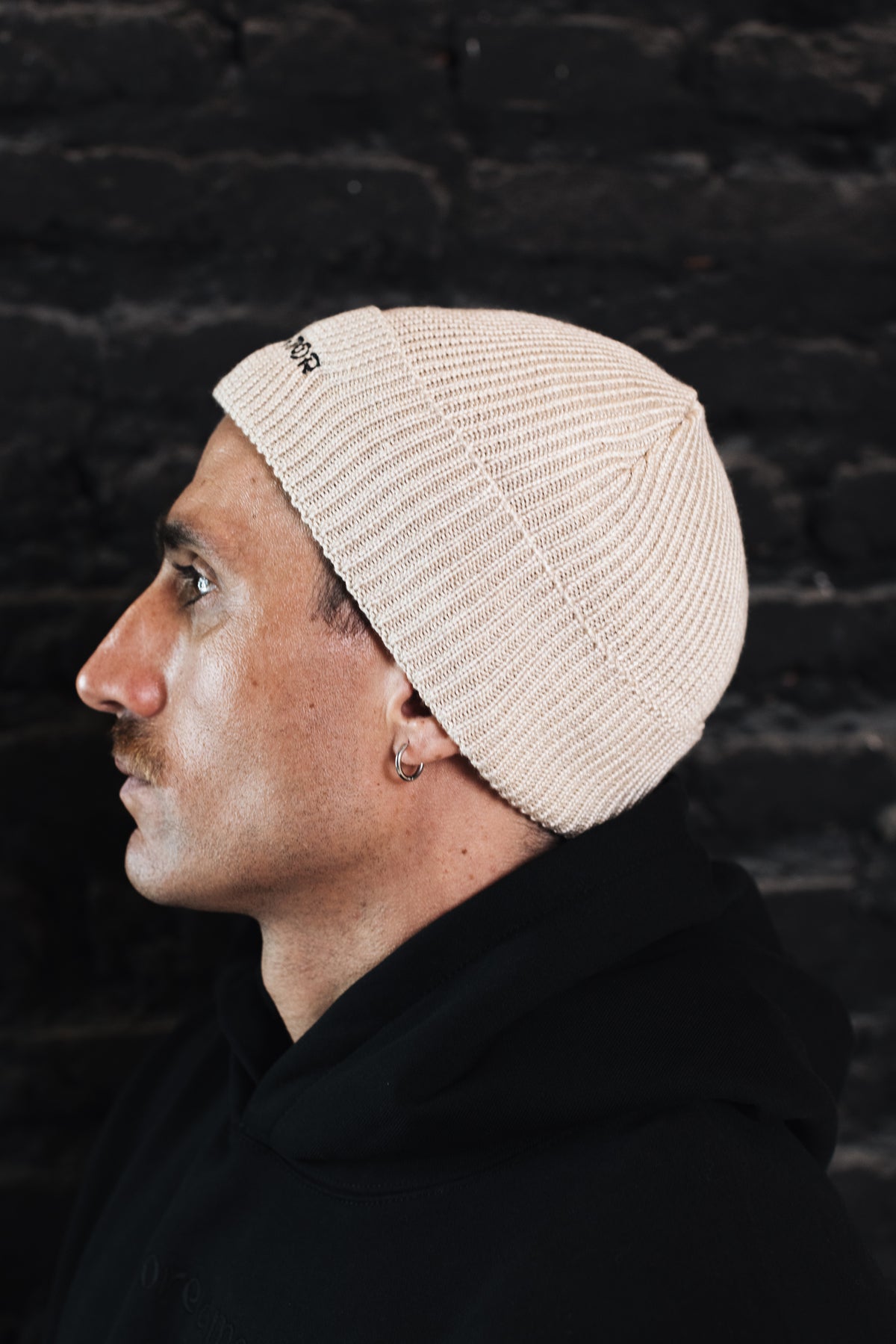 Gorro Beanie Low Crema Hombre | More Amor