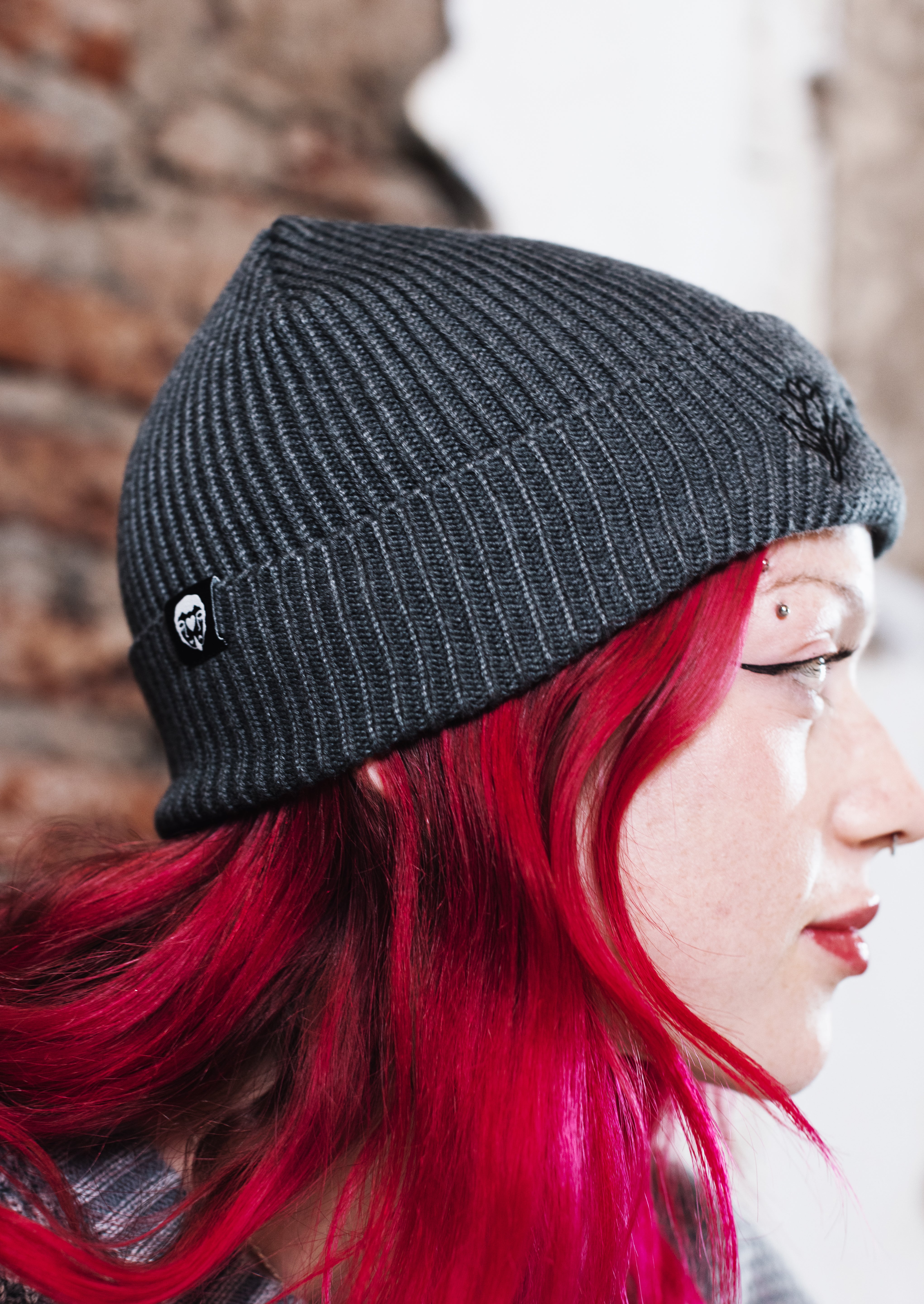 Gorro Beanie Low Three Roses Gris | Nanai.tatu
