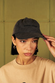 Jockey Ball Cap Gris | More Amor