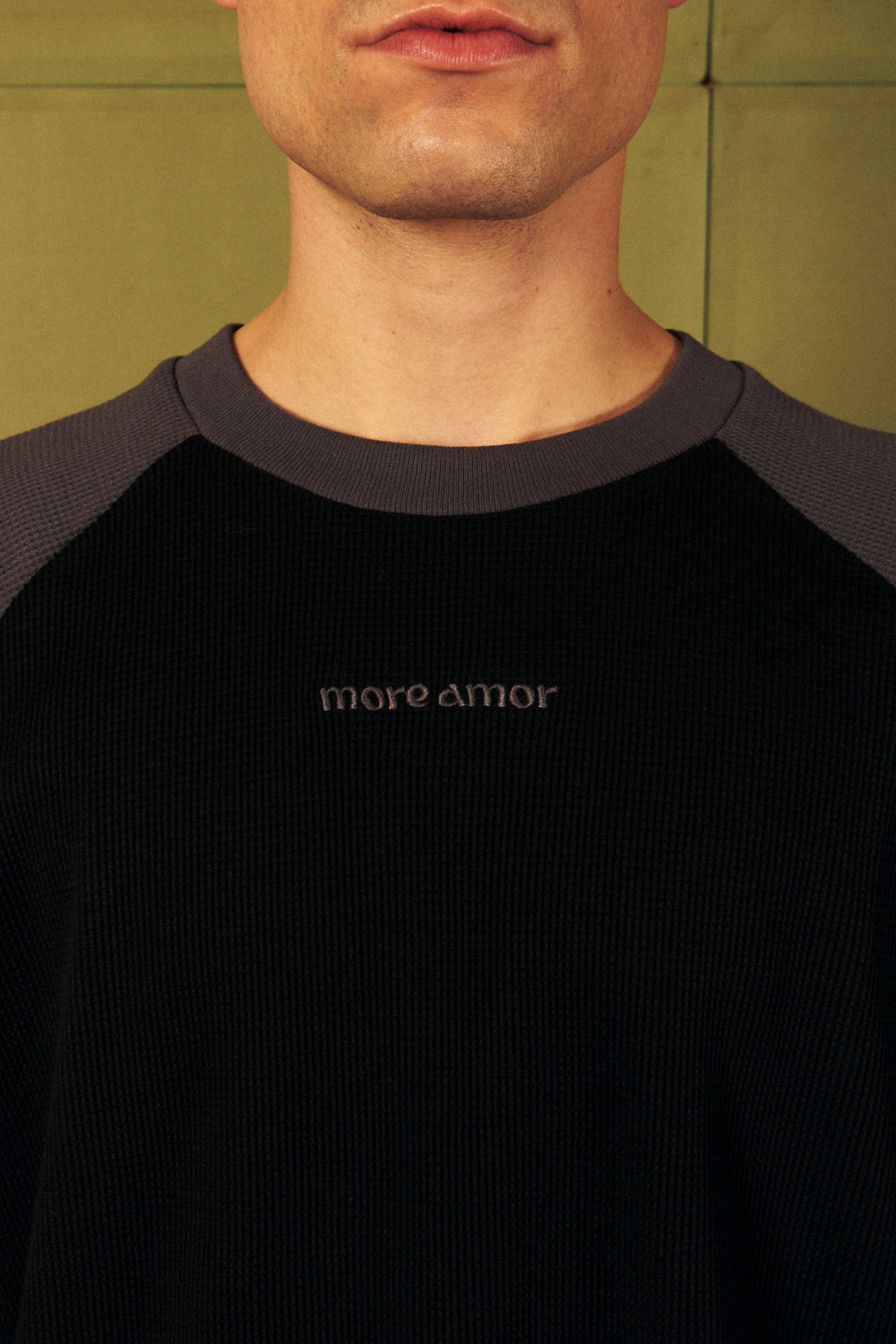 Polera Waffle Raglan Negra&Gris | more amor