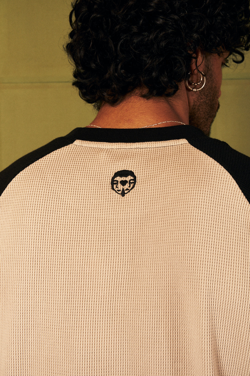 Polera Waffle Raglan Ecru&Negra | more amor