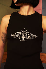 Polera Sin Mangas Camisa Vase Of Flower Negra | Nanai