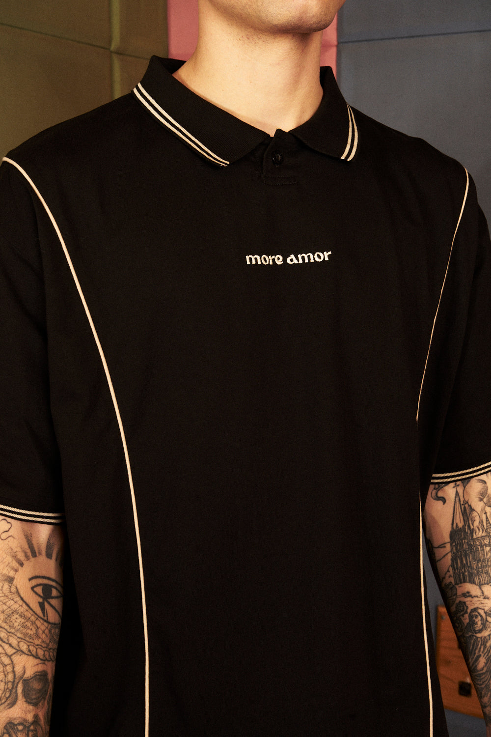 Polera 80's more amor Negra Boxy Fit | more amor