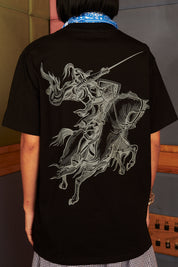 Polera Cavalry Warrior Negra Mujer | Matias Wenuqueo