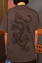 Polera Burning Tiger Gris Mujer | Matias Wenuqueo