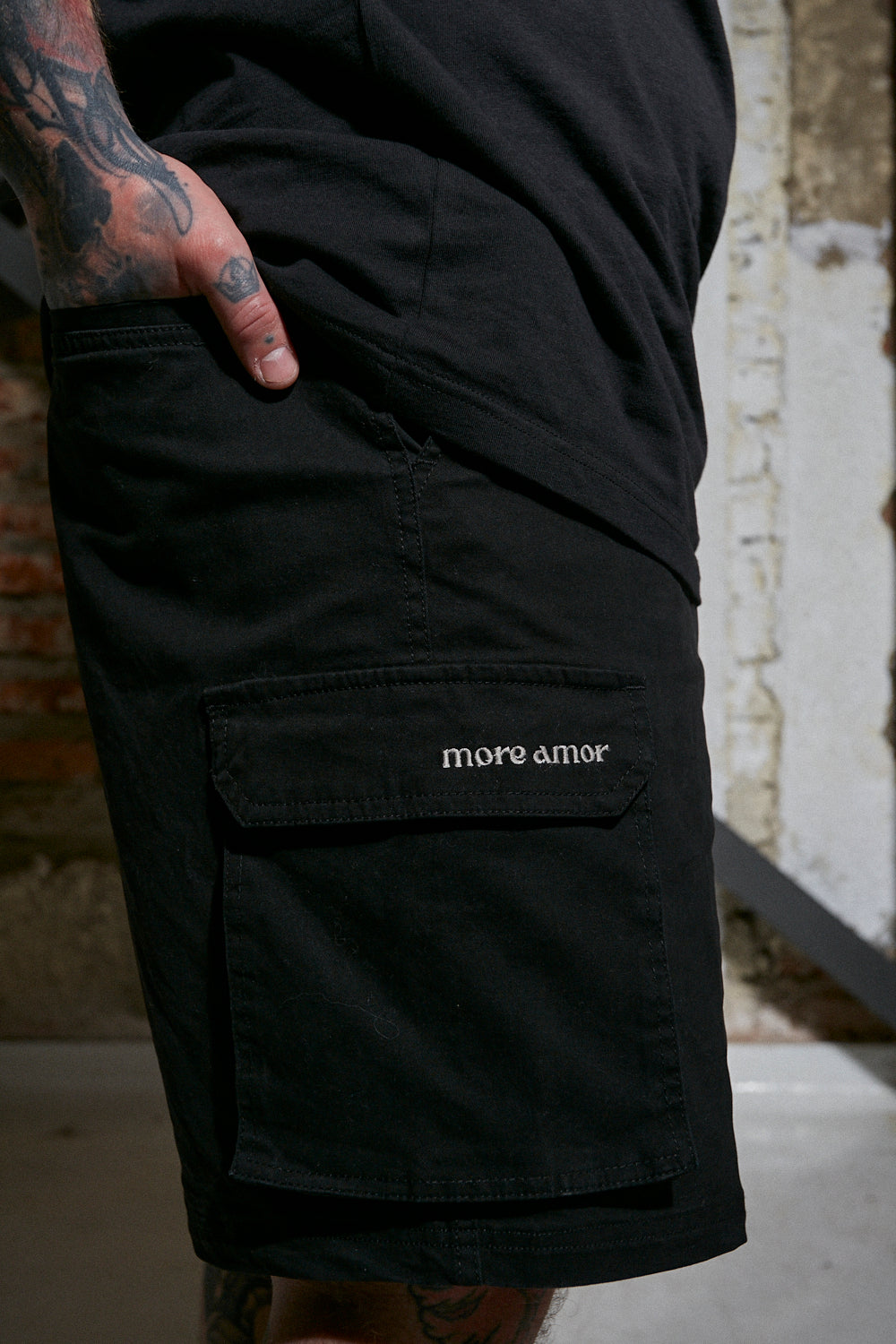 Short Cargo Negro Hombre | More Amor