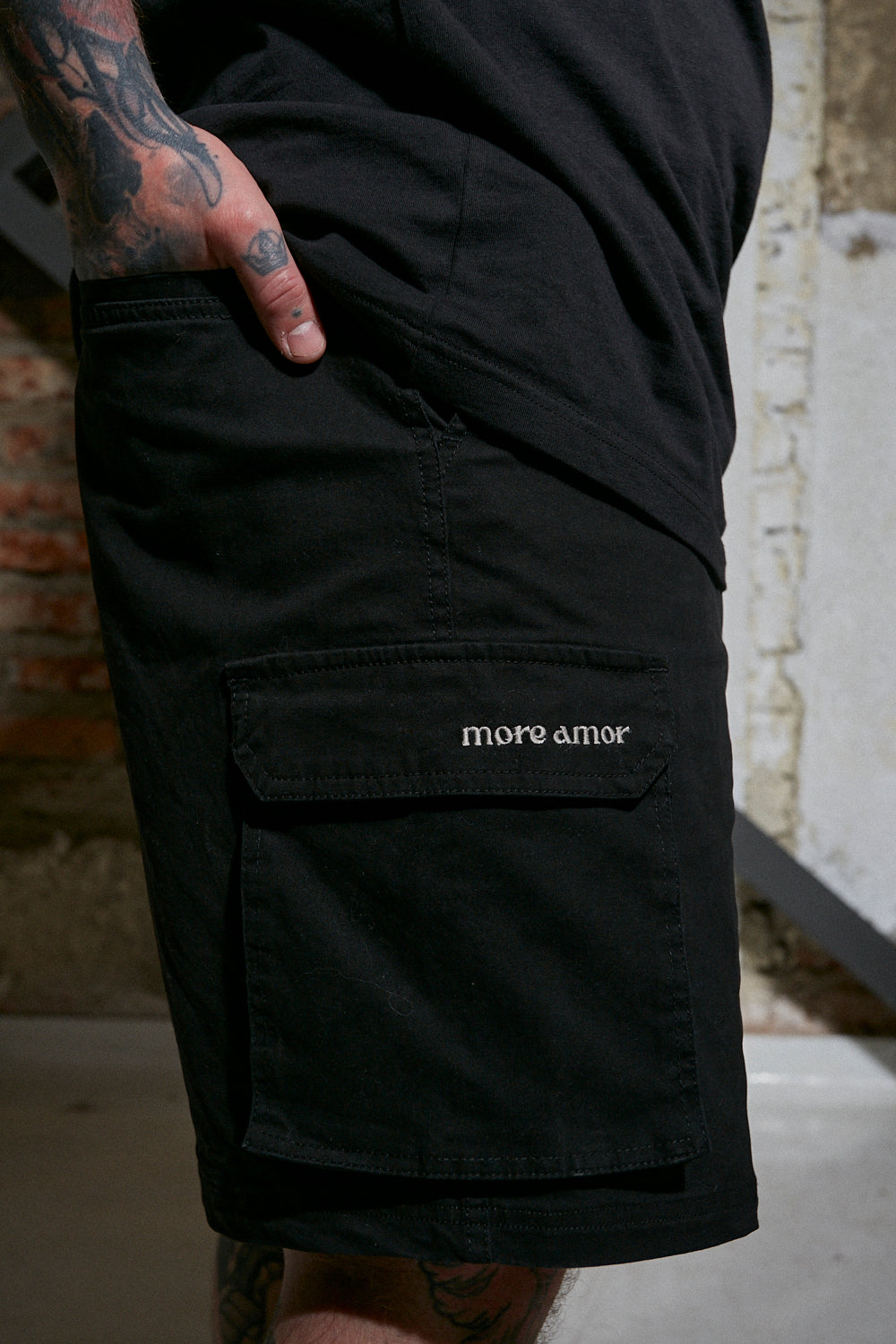 Short Cargo Negro Hombre | More Amor