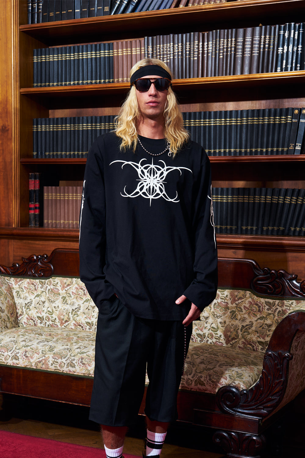 Polera 250 gr Neotribal Arms Negro | Simon Noctem