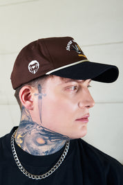 Jockey Never Step Back Café | DimeDarko