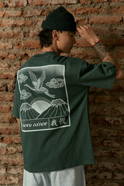 Polera Swan Stamp Verde Hombre | DimeDarko