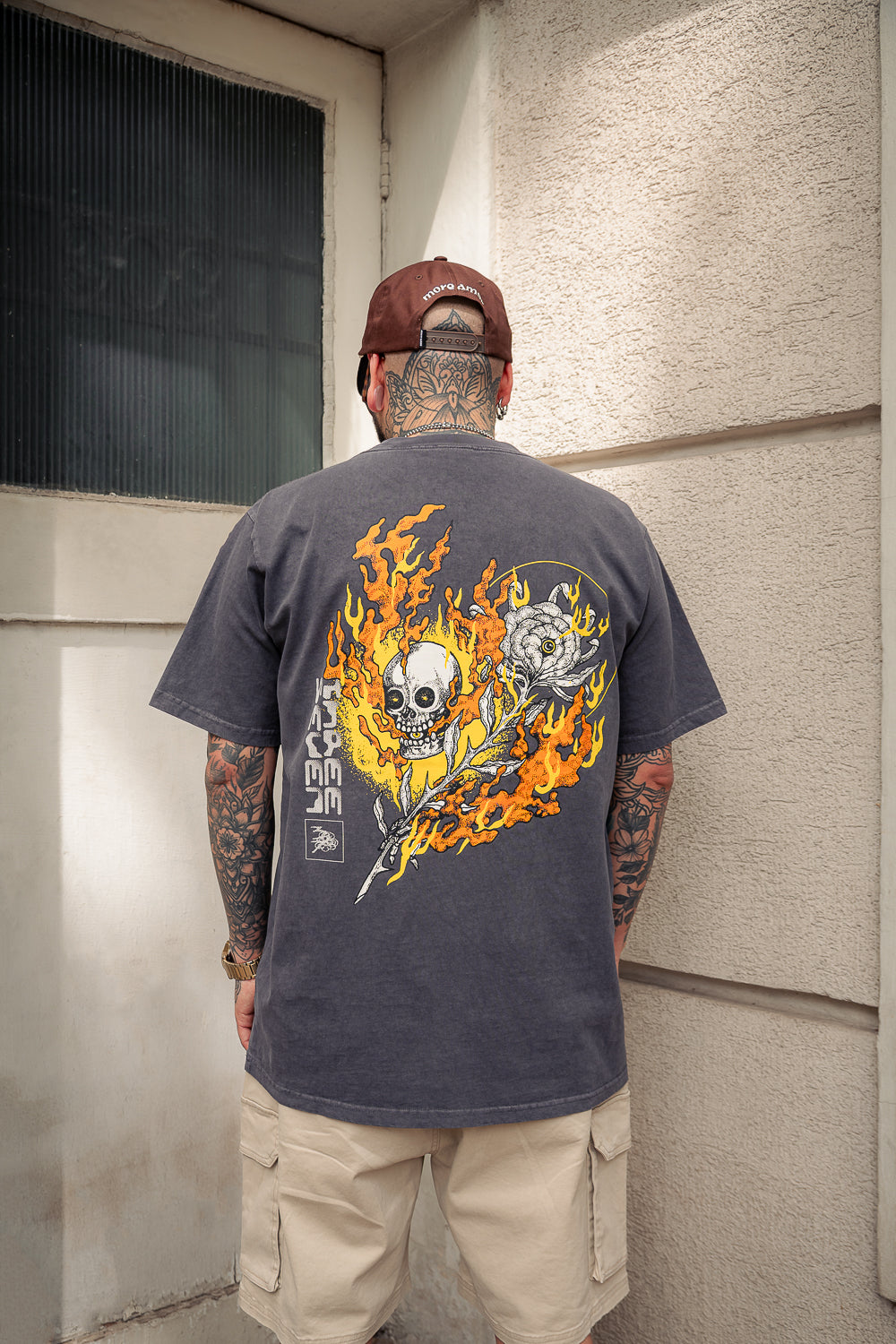 Polera Skull & Fire Gris | 3Sietes