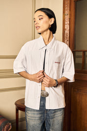Camisa MC Classy Stripes Boxy Fit Celeste Mujer | more amor