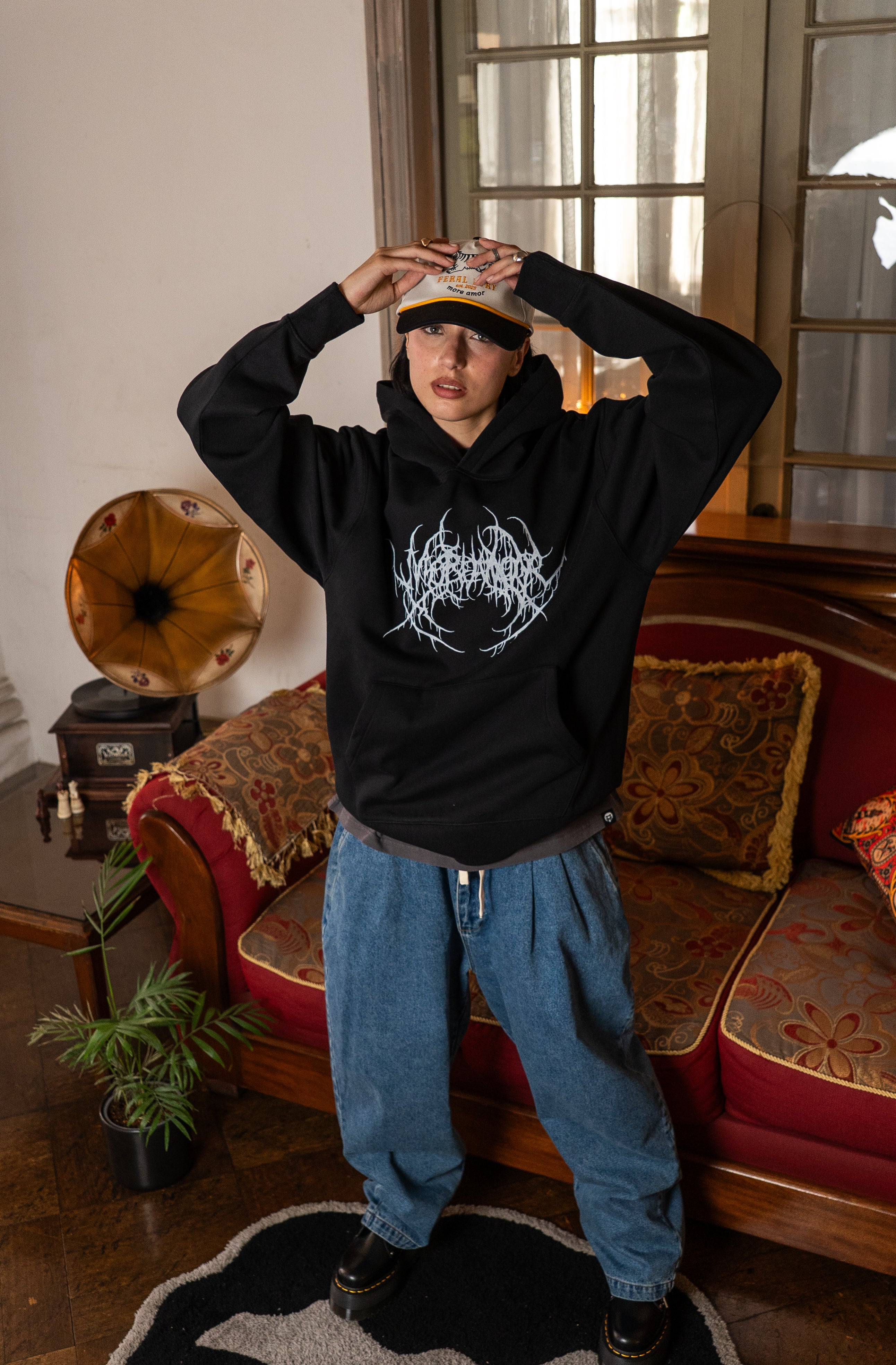Polerón con Gorro Neotribal Chest Negro | Simon Noctem