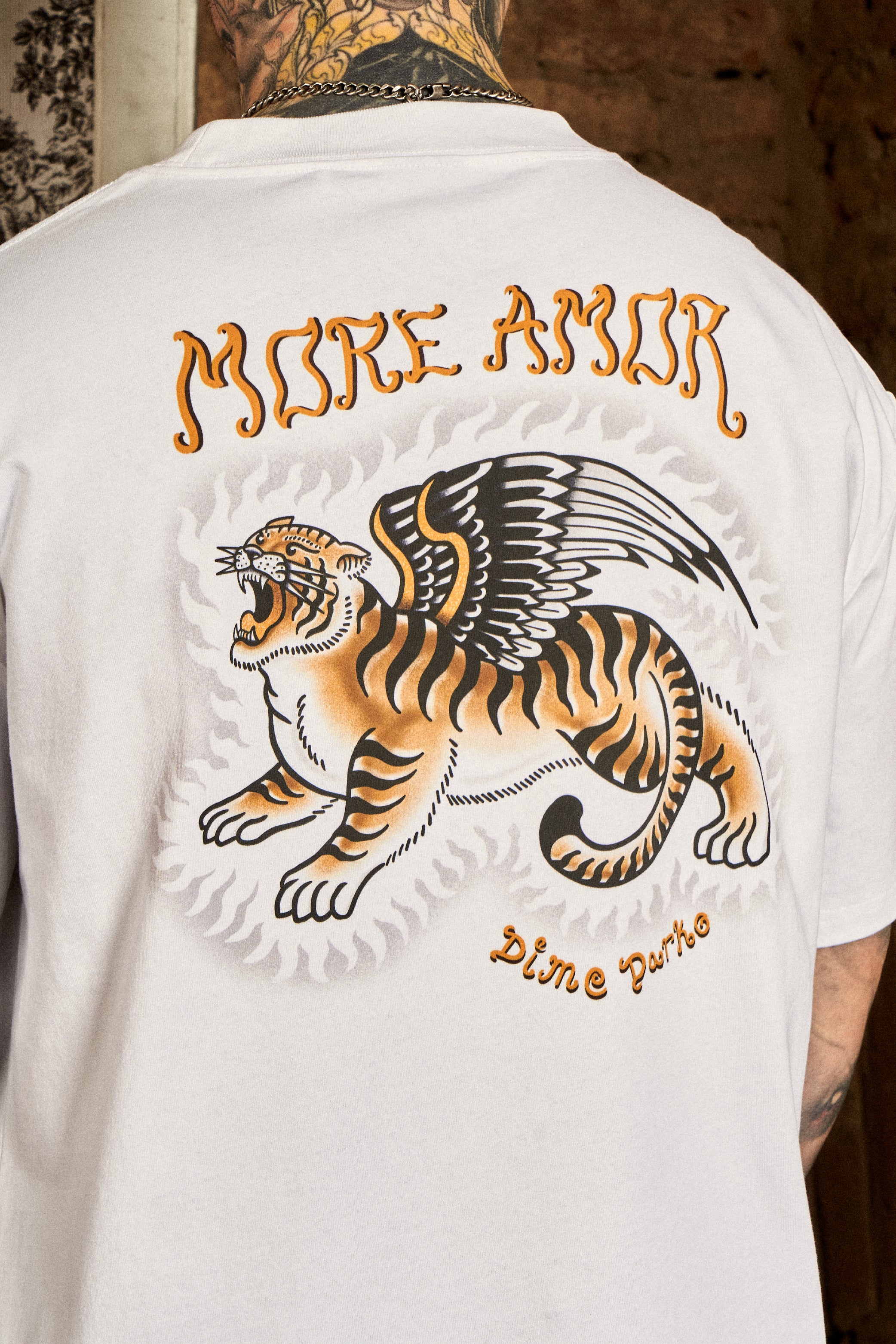Polera Winged Tiger Blanca | DimeDarko