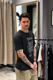 Polera 200gr Roma Negra Regular Fit | Max Puga