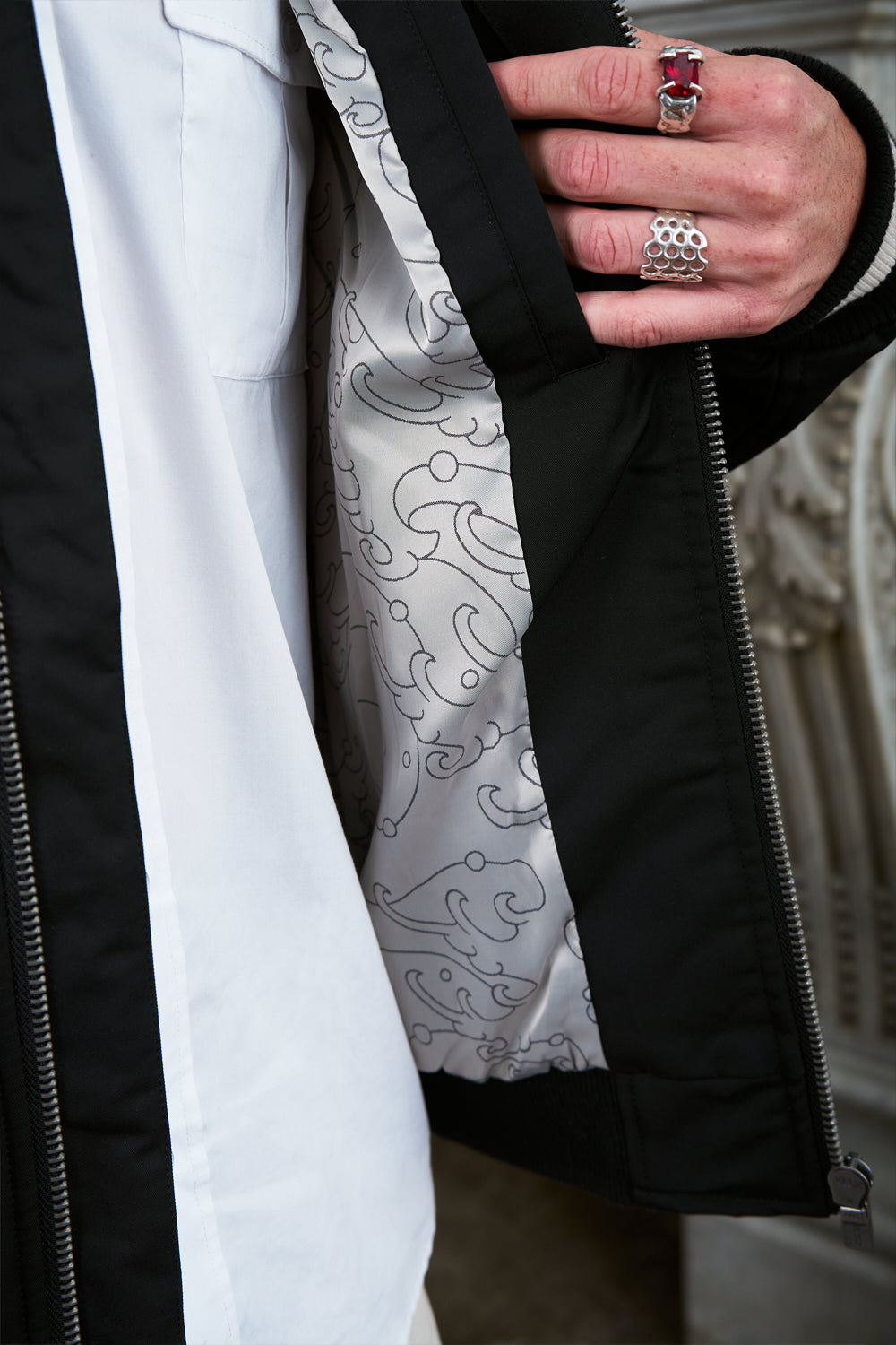 Bomber Jacket Japanese Waves Negro | Pablo Esquivel