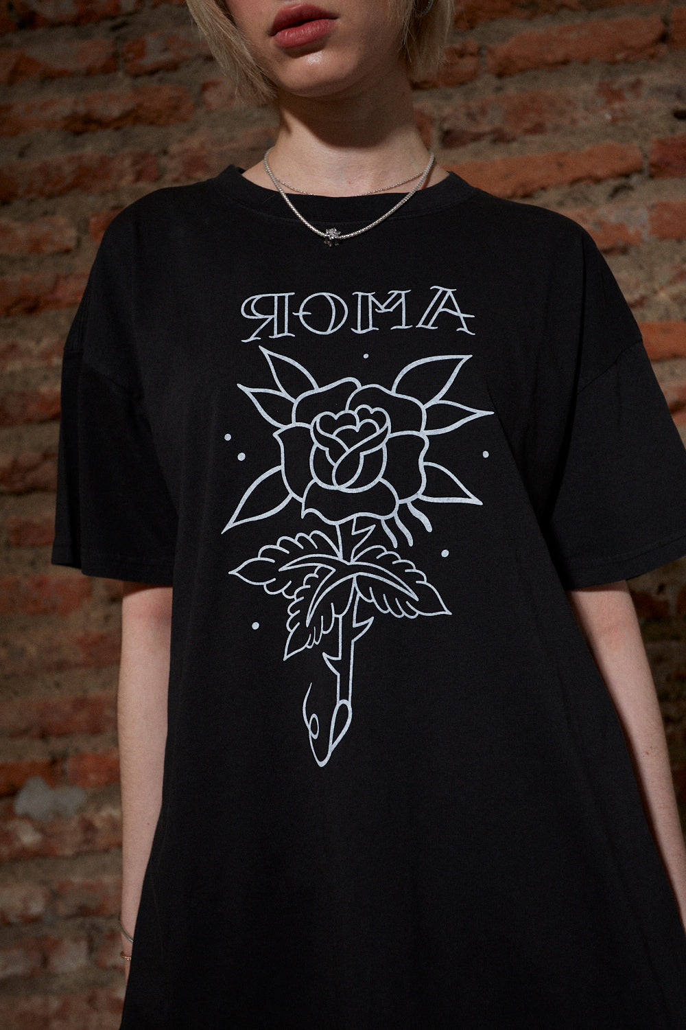 Polera 200gr Roma Negra Regular Fit | Max Puga
