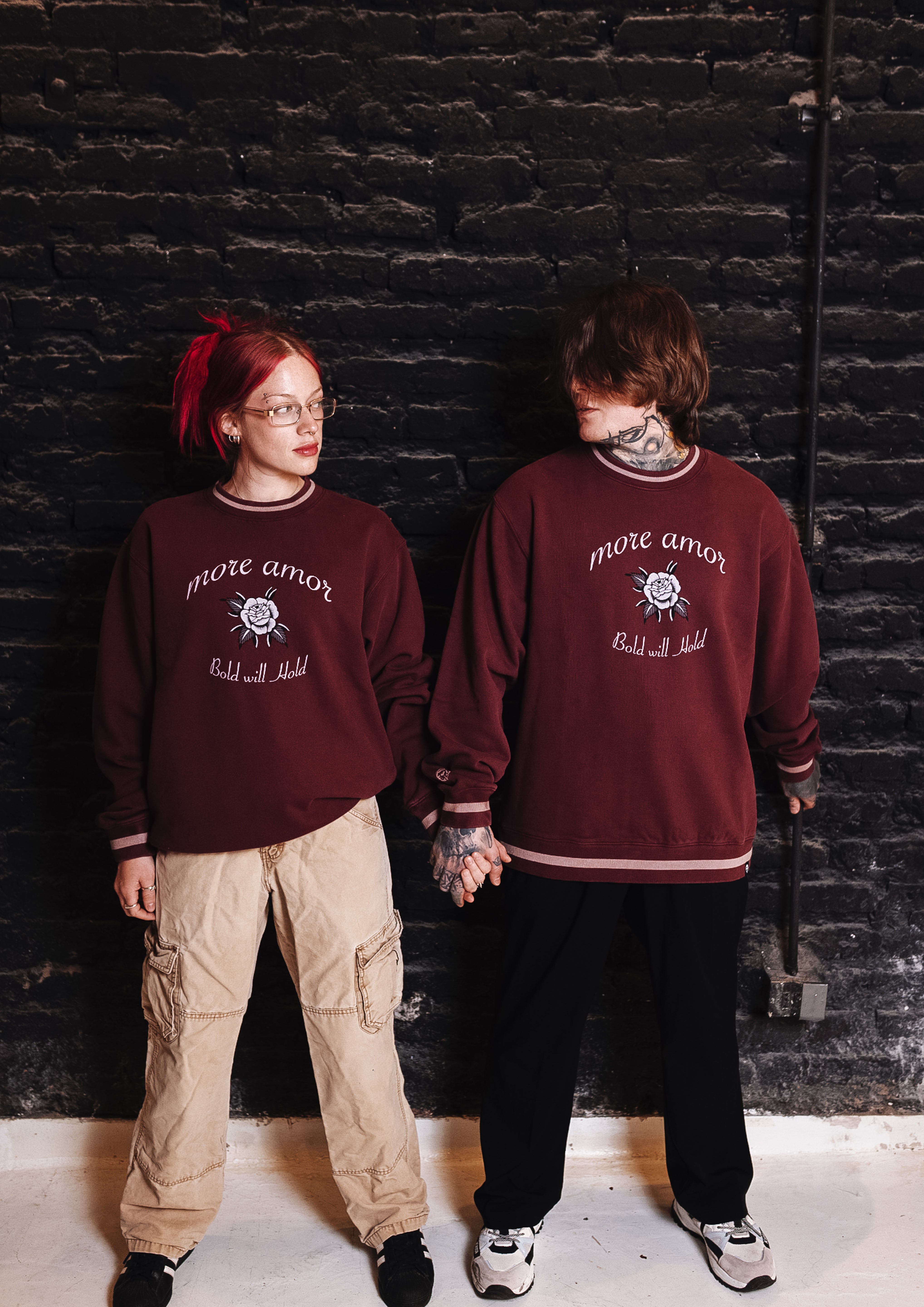 Polerón Crewneck sin Gorro Traditional Rose Burdeo | Dimedarko